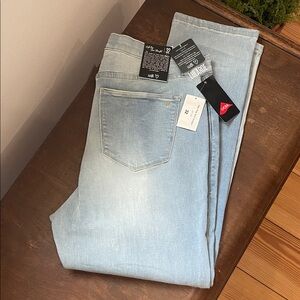 NWT LuLaRoe jeans, high rise slim straight size 32